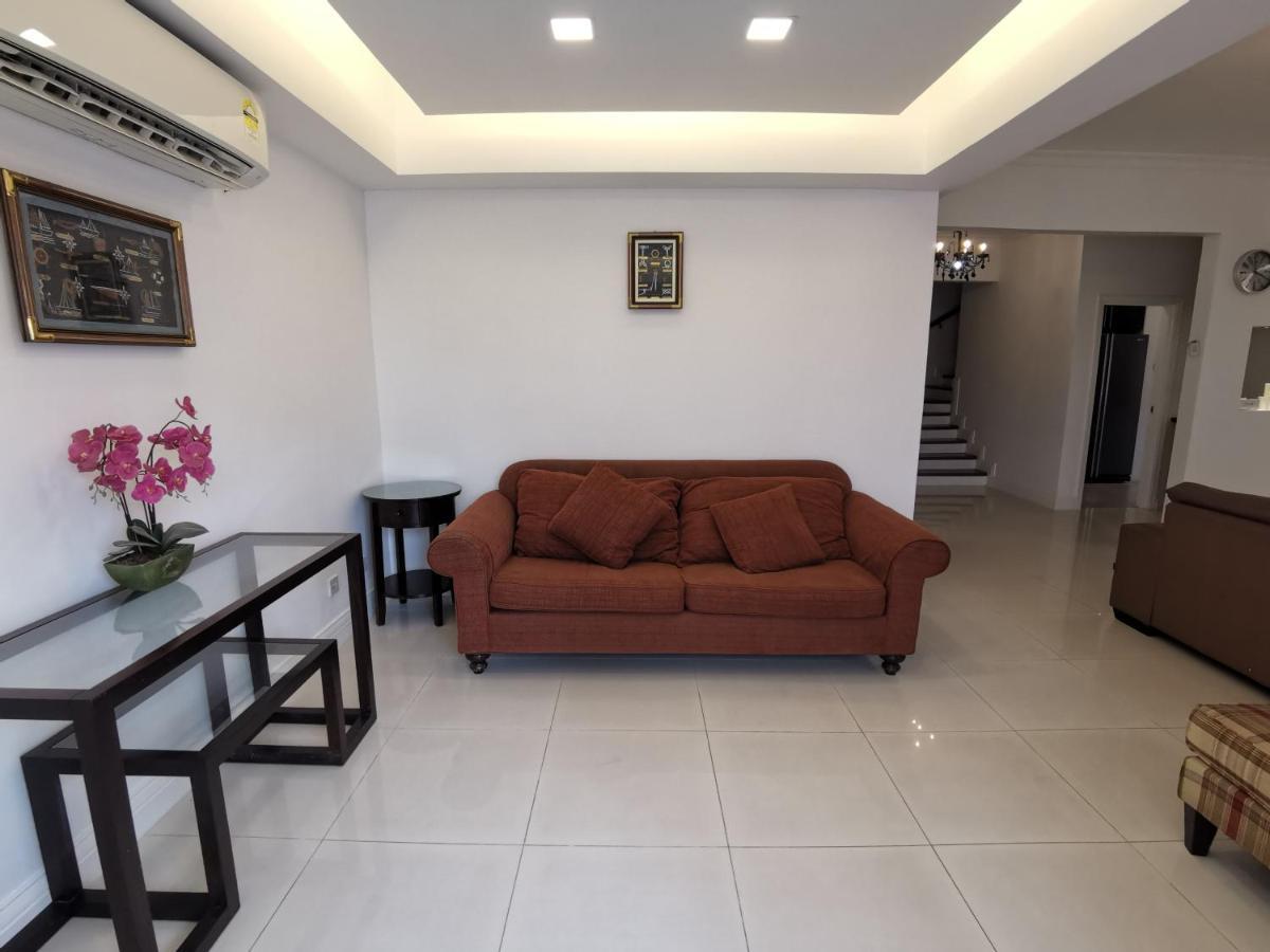 362 m2, 3 yatak odalı, 2 banyolu , Central Business District bölgesinde Kota Kinabalu Dış mekan fotoğraf